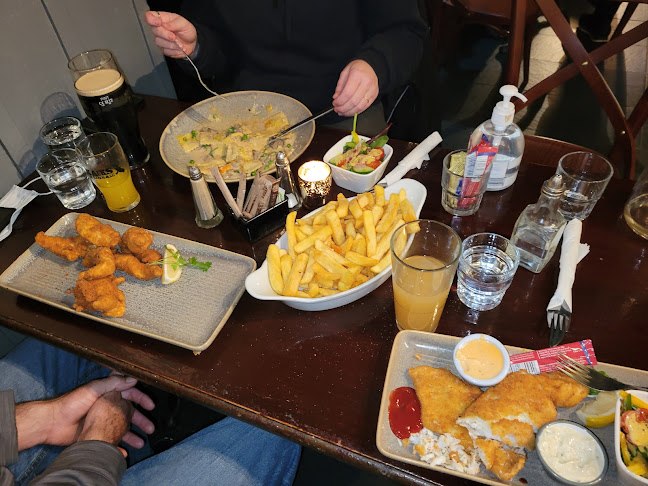 Opinii despre Mary Ann's Bar and Restaurant în Skibbereen - Hospitality and gastronomy