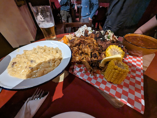 Comentarii opinii despre White Rabbit BBQ