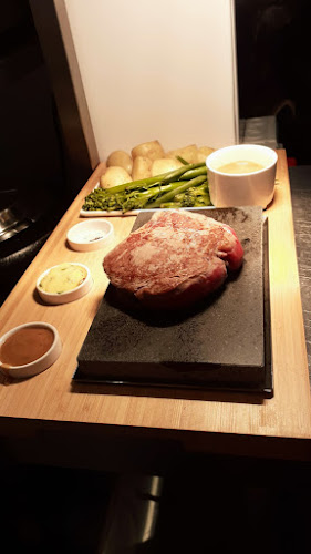 Graze Cafe & Wine Bar - Hospitality and gastronomy