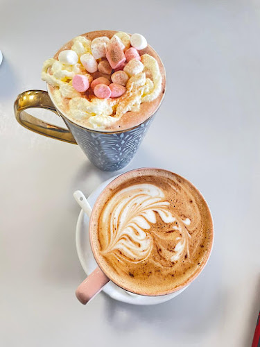 Comentarii opinii despre Aroma Coffee House