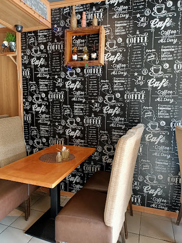 Delicious Cafe and Bistro