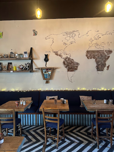 Curious Cat Café - Hospitality and gastronomy