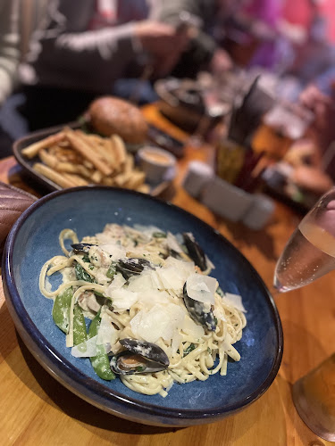 Opinii despre The Moorings Guesthouse & Seafood Restaurant @ The Bridge Bar în Kilrush - Hospitality and gastronomy