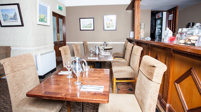 The Hollow Bar and Seafood Restaurant