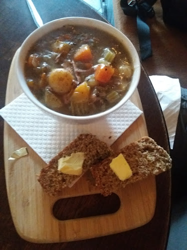 Cleere's Bar & Theatre - Hospitality and gastronomy