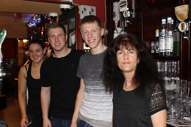 Comentarii opinii despre D. Kirwan/Mulhearne Foodstore "Danny's"