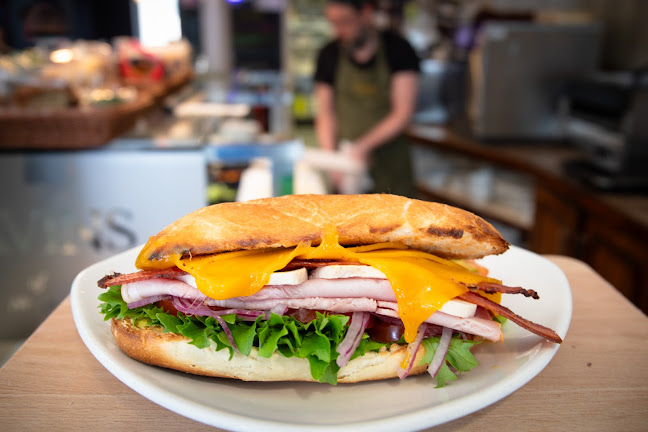 Opinii despre Gavin’s Cafe Westport în Westport - Hospitality and gastronomy