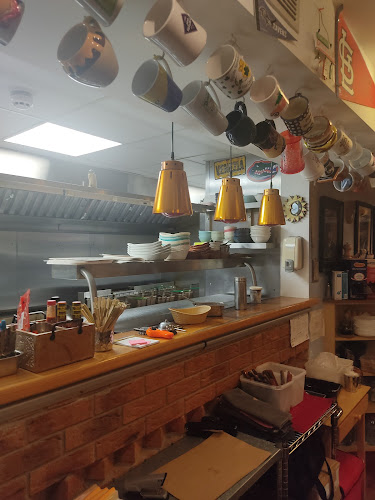 Comentarii opinii despre Scotty's Burgers and Wings