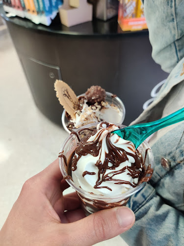 Supermac's & Papa John's Mallow - Hospitality and gastronomy