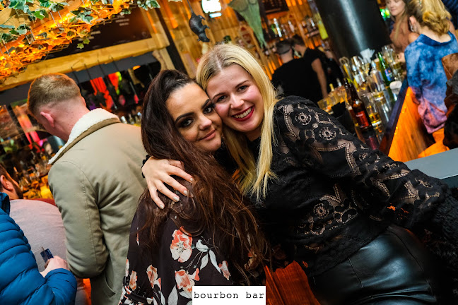Comentarii opinii despre Bourbon Bar
