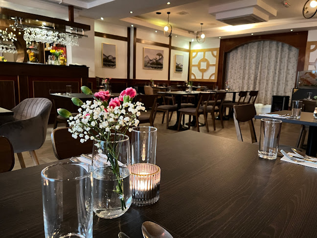 Sunshine Palace Restaurant - Hospitality and gastronomy