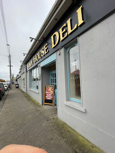 Town House Deli