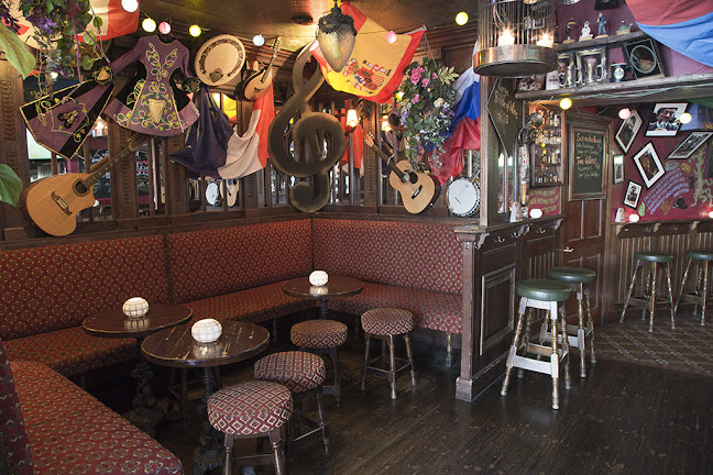 Comentarii opinii despre The Phoenix Bar