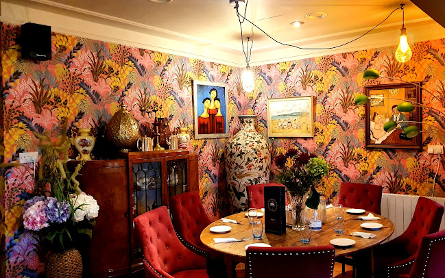 The Thatch Pub - Hospitality and gastronomy