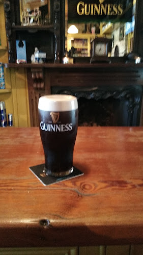 Leonard's Pub and Grocery - Hospitality and gastronomy