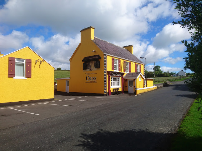 The Cross Bar - Hospitality and gastronomy