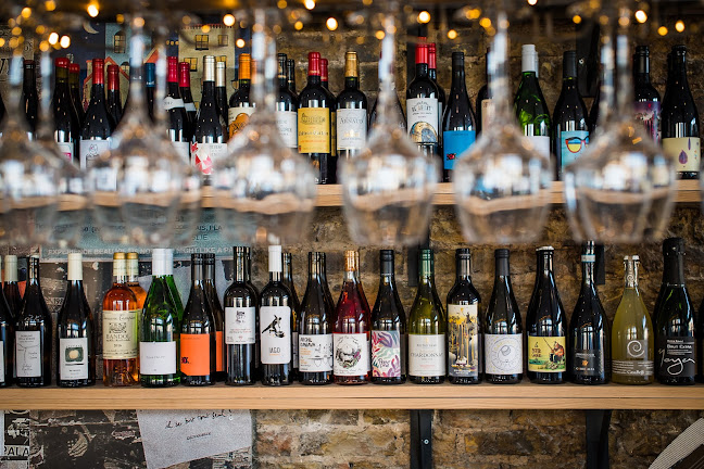 L'Atitude 51 Wine Bar