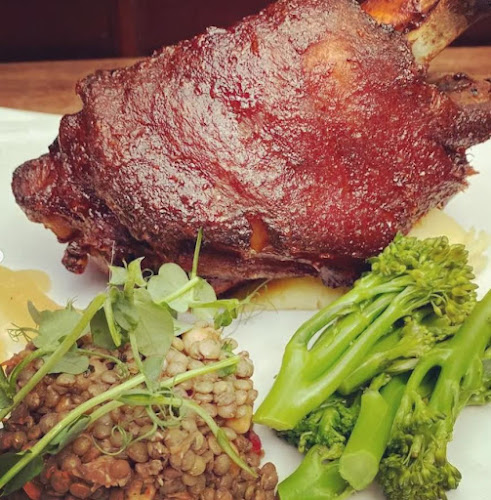 Comentarii opinii despre Paris Texas Bar and Restaurant