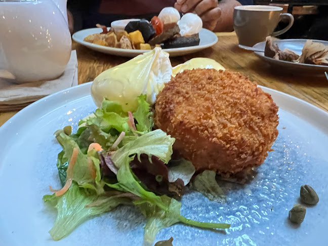 Dela Restaurant - Hospitality and gastronomy