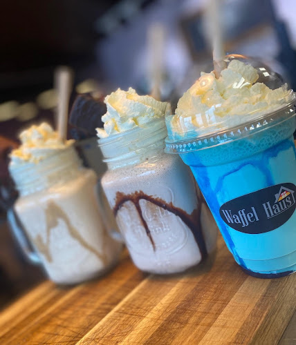 Waffle House Crescent - Hospitality and gastronomy