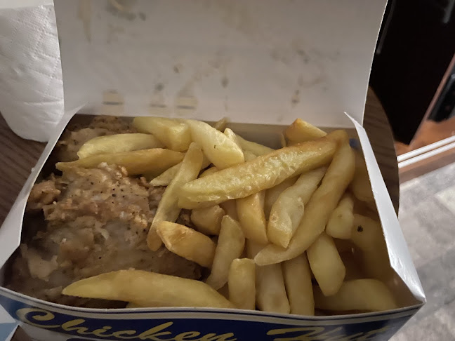 Chicken Hut - Hospitality and gastronomy