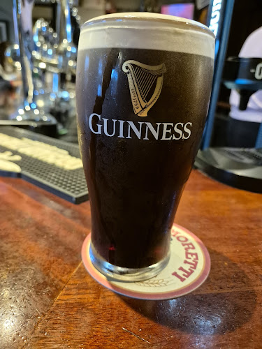 Bracken's Bar - Hospitality and gastronomy