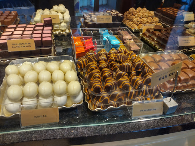 Unit 18, Crescent Shopping Centre, Dooradoyle, Limerick, V94 V0F2