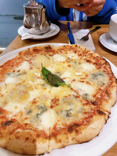 16, 18 Eglinton St, Galway, H91 YX62