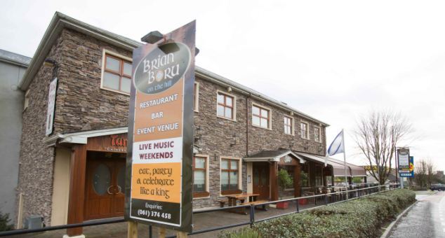 Opinii despre Brian Boru on the Hill, Bar, Restaurant, Event Centre & Off Licence în Ballina - Hospitality and gastronomy