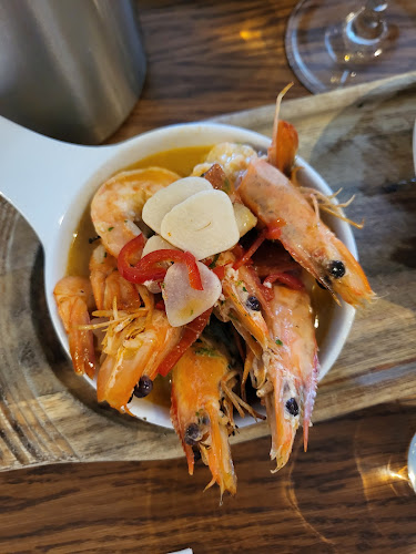 Comentarii opinii despre BlackCat - wine - tapas - rooms