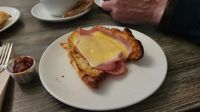 Noelle's Cafe - Hospitality and gastronomy