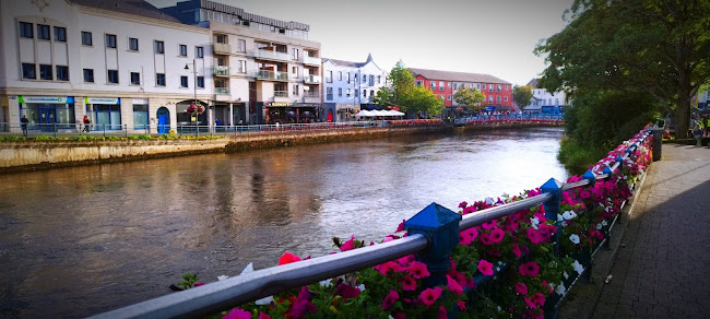 Comentarii opinii despre Bourbon Bar