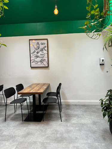 Opinii despre Catalyst Cafe - Florence Villas în Bray - Hospitality and gastronomy