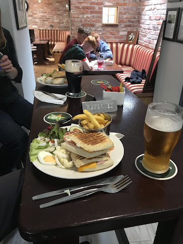 Opinii despre Charlie Maddens Bar , Timoleague în Bandon - Hospitality and gastronomy