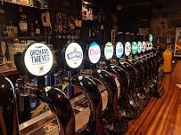 Cruises Bar & Restaurant - Hospitality and gastronomy