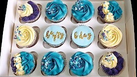 Frosted Cakes & Cupcakes 💜