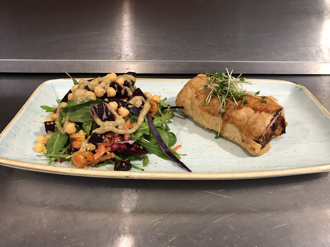 Comentarii opinii despre Mai's Café