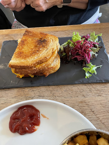 56 Central Restaurant Cafe