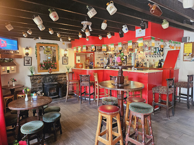 Beehive Bar, Gortroe, Connonagh, Co. Cork