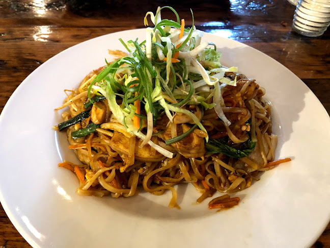 Kubo, Douglas - Hospitality and gastronomy