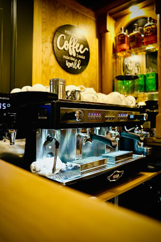 Comentarii opinii despre Logan's Bar & Lounge