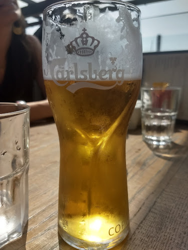 Comentarii opinii despre Stoop Your Head