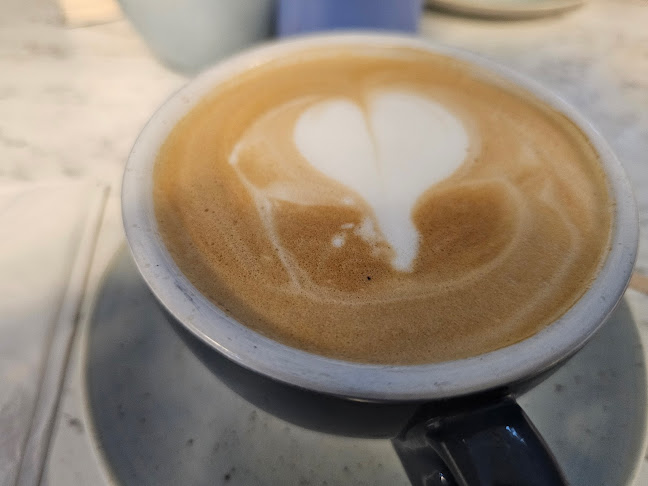 Skinny Batch Bakery - Hospitality and gastronomy