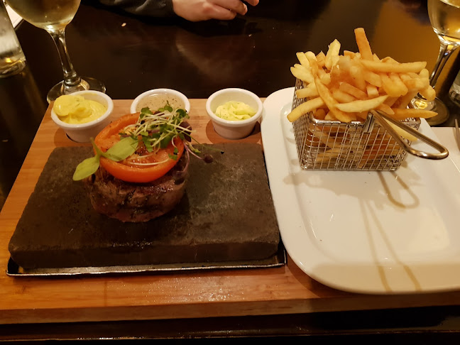 Comentarii opinii despre The Queens Bar