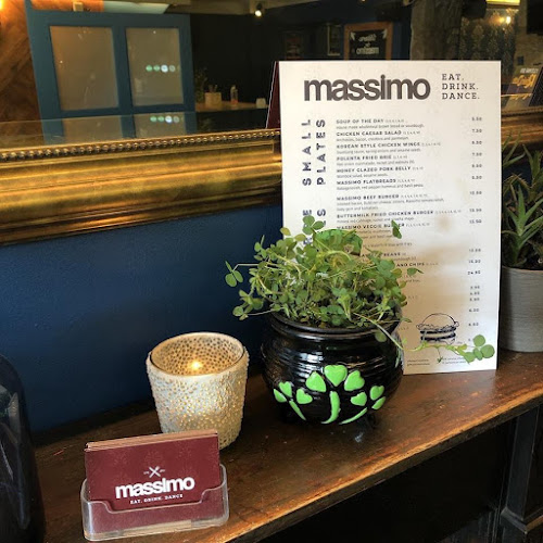 Comentarii opinii despre Massimo Bar Galway