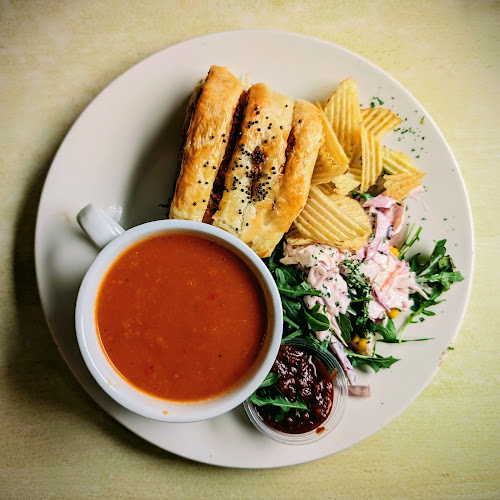 The Salty Fox - Hospitality and gastronomy