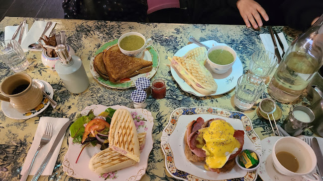 Comentarii opinii despre Tara's Tea Rooms