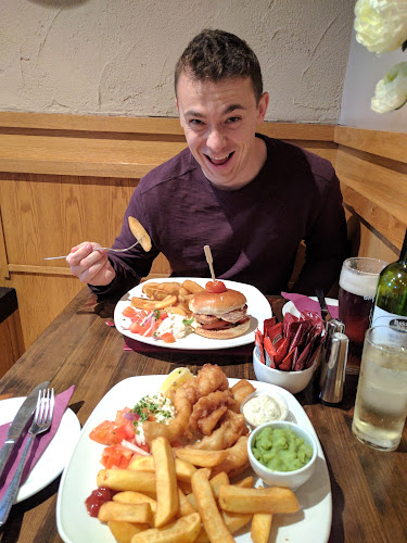 Brian Boru on the Hill, Bar, Restaurant, Event Centre & Off Licence - Hospitality and gastronomy