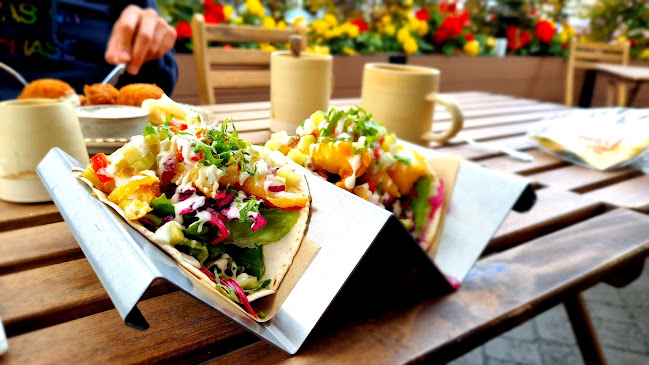 Comentarii opinii despre Little Acorn Cafe