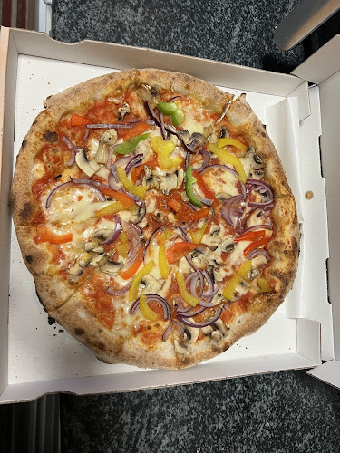 Pizzeria Il Basilico - Hospitality and gastronomy